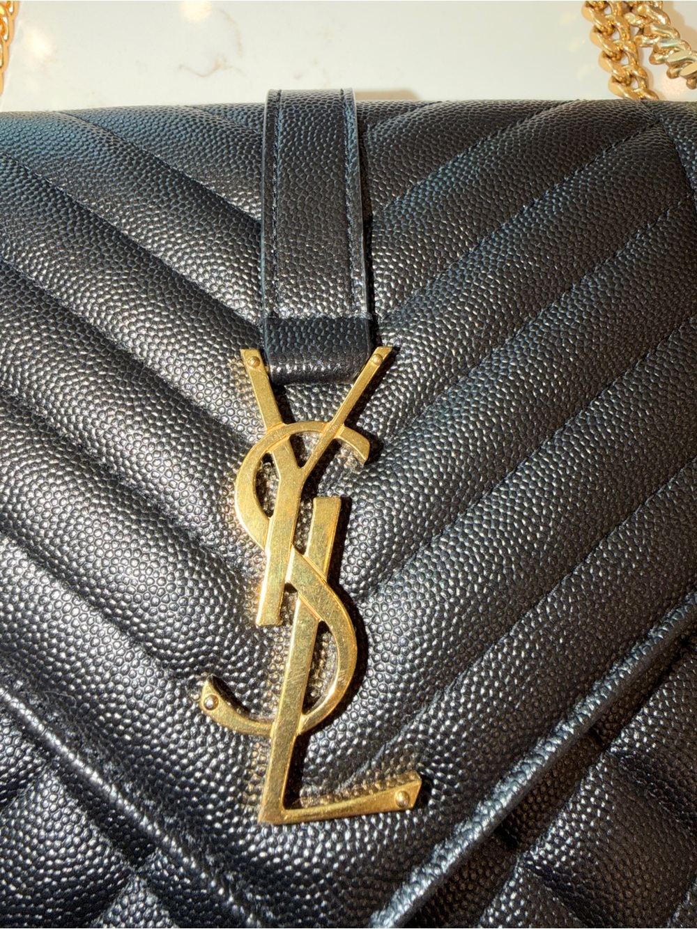 AUTHENTIC YSL Envelope Triquilt Medium Shoulder Bag in Black Grained Leather. - Picture 3 of 16